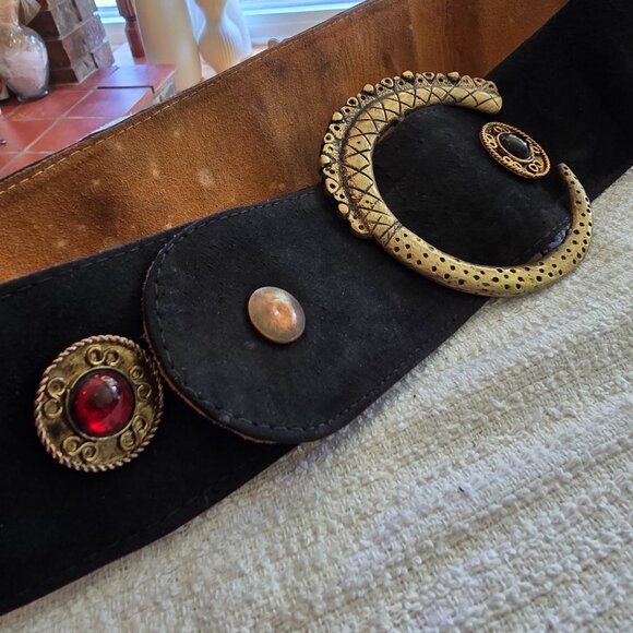 Vintage Black Leather Belt with Gold Details & Studded with Glass Beads - Picture 4 of 10